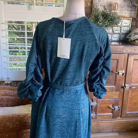 TRIBALBYN GREEN SPARKLY 3/4 SLEEVE WRAP DRESS MEDIUM NEW - Picture 7 of 12